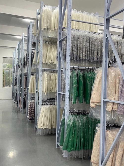 我们家服装批发，十几年老店信赖之选